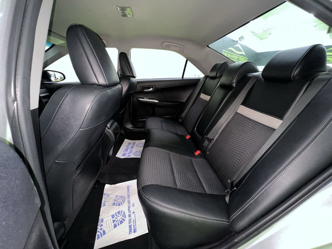 Used 2012 Toyota Camry SE FWD image 25