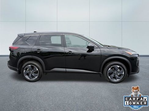 Used 2025 Nissan Rogue SV FWD image 2