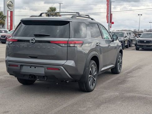 New 2026 Nissan Pathfinder Platinum w/ Cargo Package image 3