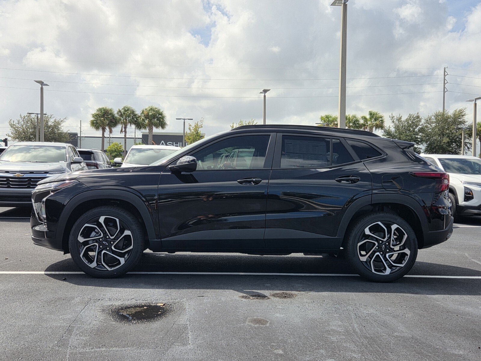 New 2026 Chevrolet Trax RS w/ Driver Confidence Package FWD image 3