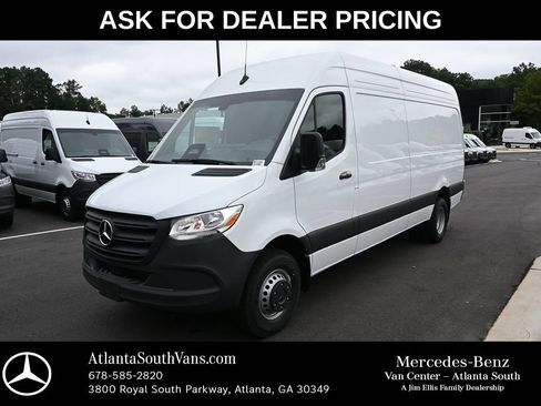 Used 2026 Mercedes-Benz Sprinter 4500 image 1