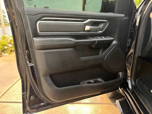 Used 2020 RAM 1500 Big Horn AWD/4WD image 10