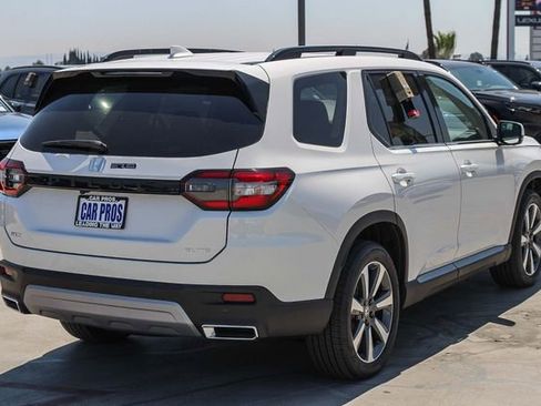 New 2025 Honda Pilot Elite image 16