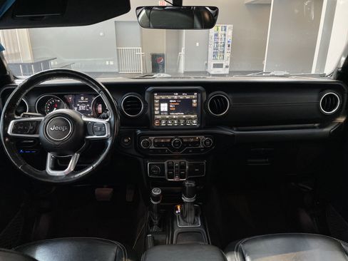 Used 2021 Jeep Wrangler Unlimited Sahara w/ Cold Weather Group image 31