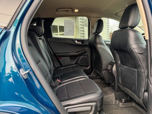 Used 2020 Ford Escape SEL image 12