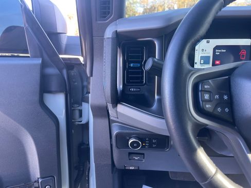 Used 2023 Ford Bronco Black Diamond image 16