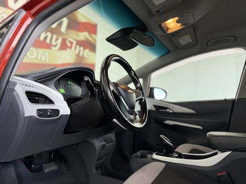 Used 2020 Chevrolet Bolt LT image 21