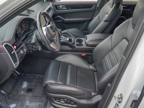 Used 2023 Porsche Cayenne GTS image 16