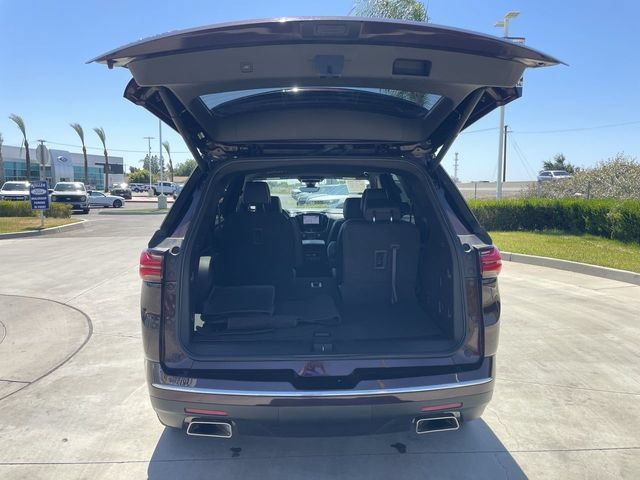 Used 2023 Chevrolet Traverse Premier FWD image 26
