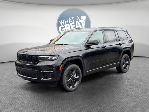New 2025 Jeep Grand Cherokee L Limited w/ Black Appearance Package image 4