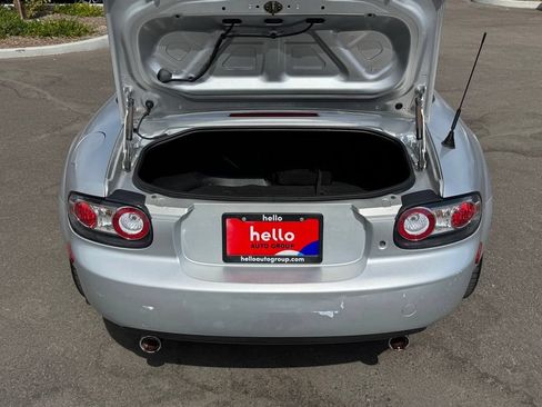 Used 2006 MAZDA MX-5 Miata Sport RWD image 21