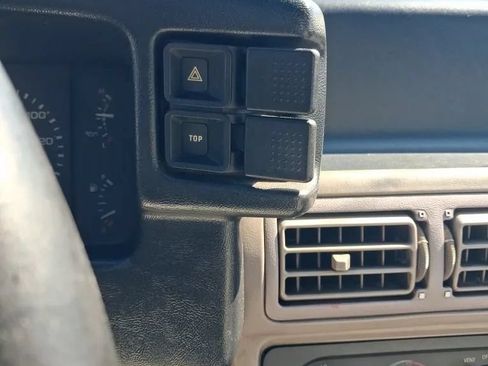 Used 1990 Ford Mustang LX RWD image 26