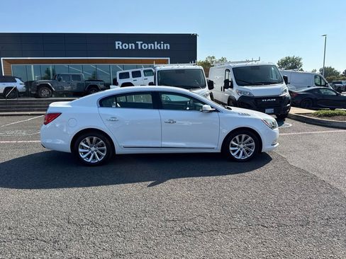Used 2016 Buick LaCrosse Leather FWD image 9