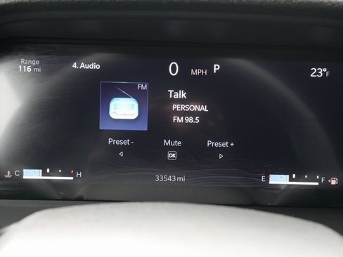 Used 2023 Jeep Grand Cherokee L Laredo image 29