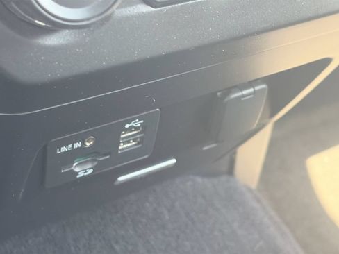 Used 2015 Ford F150 XLT w/ Equipment Group 302A Luxury RWD image 19