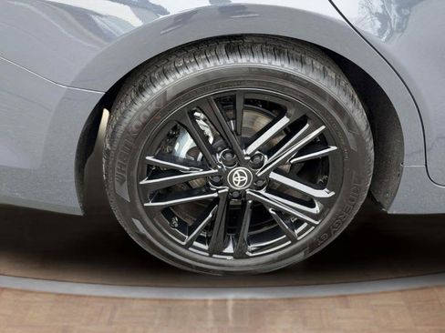 Used 2025 Toyota Camry SE image 26