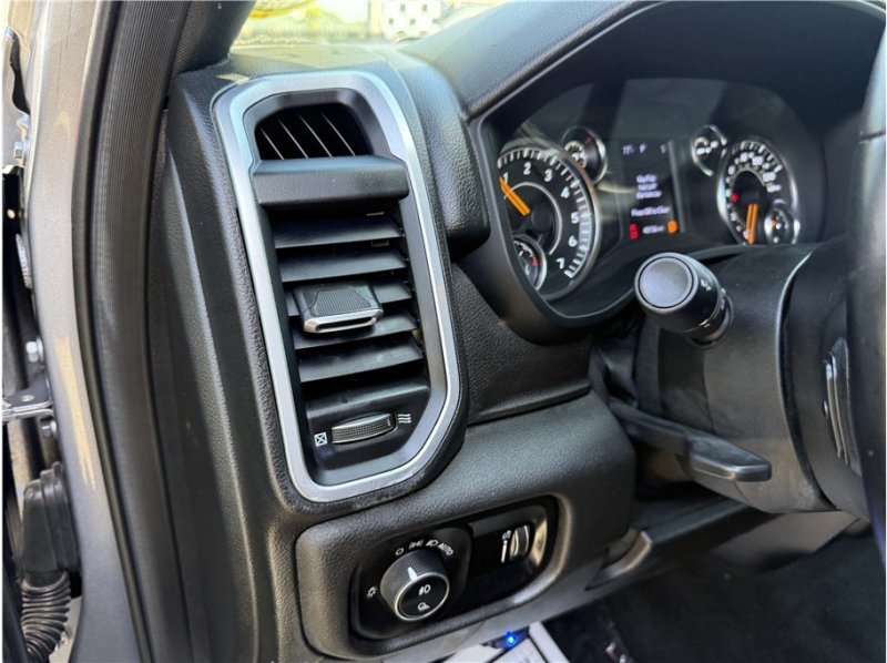 Used 2021 RAM 1500 Big Horn RWD image 31