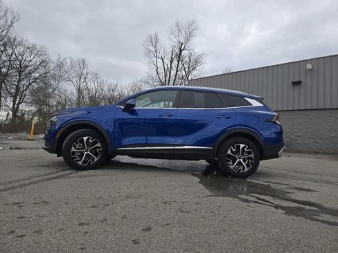 Used 2024 Kia Sportage EX image 14