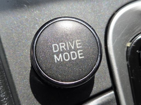 Used 2023 Hyundai Kona SEL AWD/4WD image 10