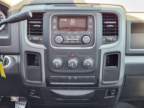 Used 2014 RAM 1500 Express RWD image 17