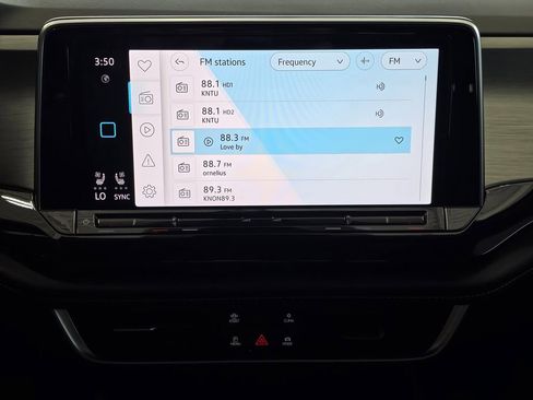New 2026 Volkswagen Atlas Cross Sport SE FWD image 14