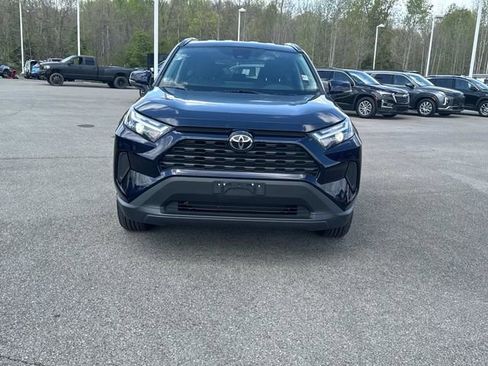 Used 2024 Toyota RAV4 XLE AWD/4WD image 9