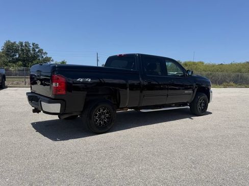 Used 2009 Chevrolet Silverado 2500 LTZ w/ Safety Package AWD/4WD image 5