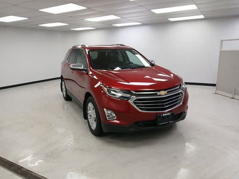 Used 2019 Chevrolet Equinox Premier image 2