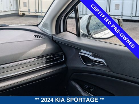 Used 2024 Kia Sportage SX image 18