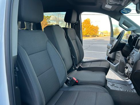 Used 2024 Chevrolet Silverado 2500 Custom w/ Custom Value Package image 30