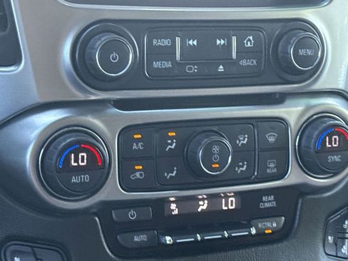 Certified 2020 Chevrolet Suburban Premier w/ Premier Plus Edition image 37