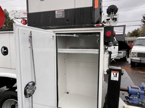 Used 2024 RAM 5500 Tradesman w/ Chrome Appearance Group image 40