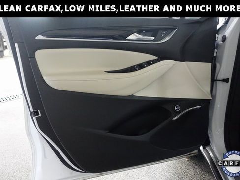 Used 2023 Buick Enclave Essence image 9