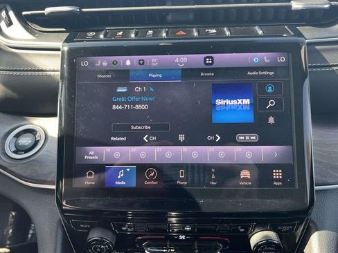 Certified 2023 Jeep Grand Cherokee Limited image 34