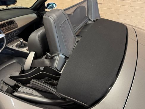 Used 2003 BMW Z4 3.0i image 24