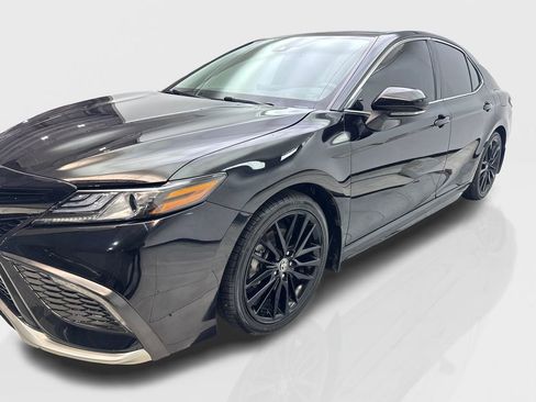 Used 2024 Toyota Camry XSE FWD image 11