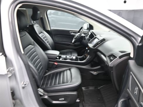 Used 2019 Ford Edge SEL w/ Equipment Group 201A AWD/4WD image 9