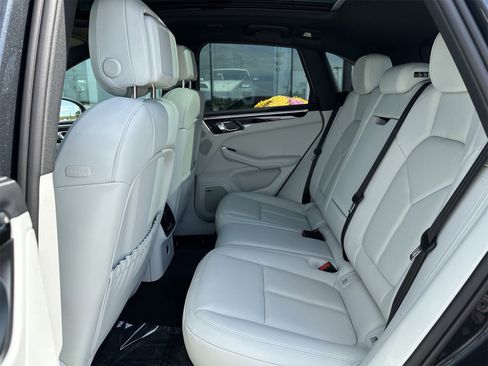 New 2026 Porsche Macan S image 17