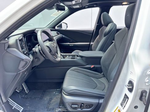 Used 2026 Lexus TX 500h AWD w/ Technology Package image 17