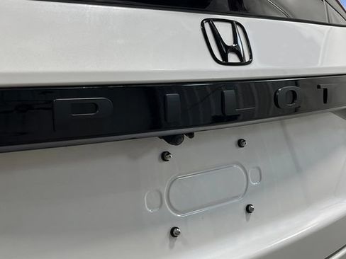 New 2026 Honda Pilot Elite image 10