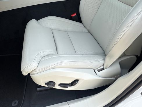 New 2026 Volvo XC60 B5 Ultra w/ Protection Package Premier image 20