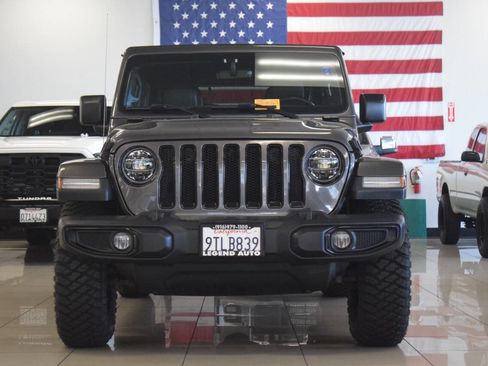 Used 2020 Jeep Wrangler Unlimited Sahara image 7