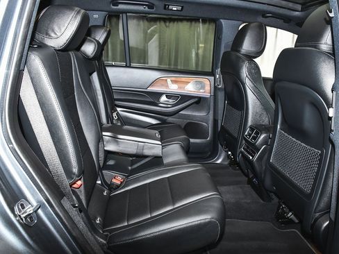 Used 2025 Mercedes-Benz GLS 450 4MATIC image 54