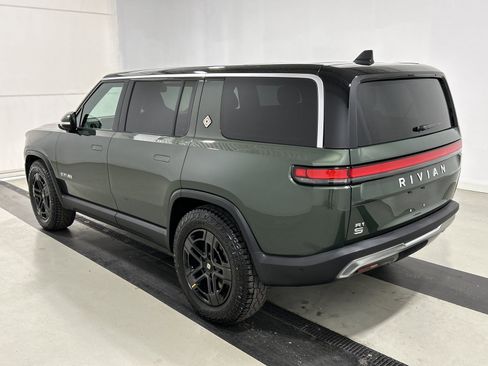 Used 2024 Rivian R1S Adventure AWD/4WD image 3