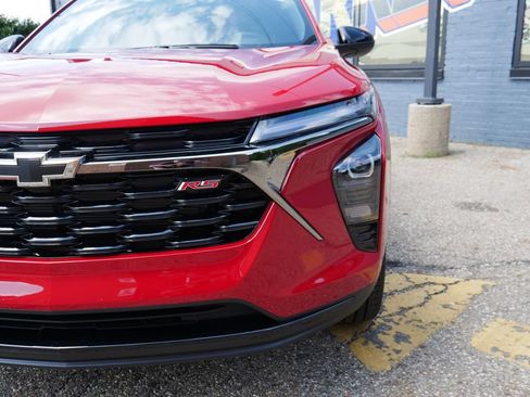 New 2026 Chevrolet Trax RS FWD image 3