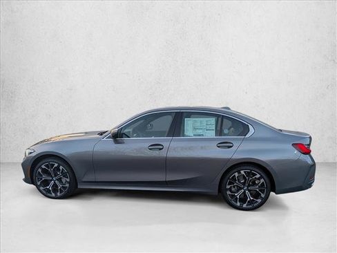 Used 2026 BMW 330i xDrive Sedan w/ Premium Package AWD/4WD image 7