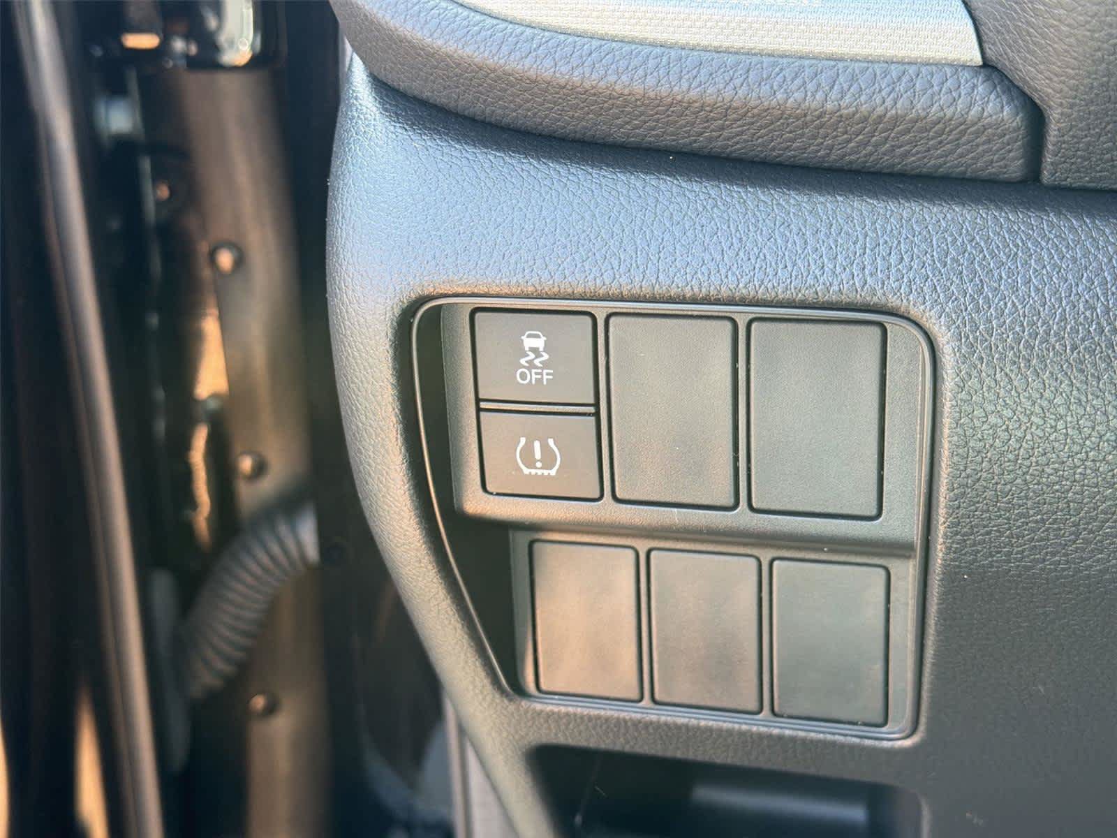 Used 2017 Honda CR-V LX image 38