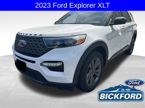 Used 2023 Ford Explorer XLT w/ Equipment Group 202A AWD/4WD image 1
