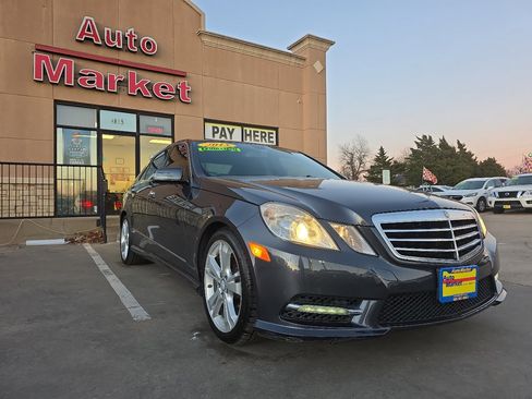 Used 2013 Mercedes-Benz E 350 Sedan image 3