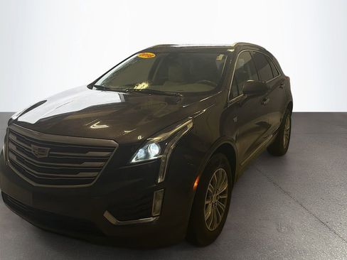 Used 2018 Cadillac XT5 Luxury w/ Driver Awareness Package image 9